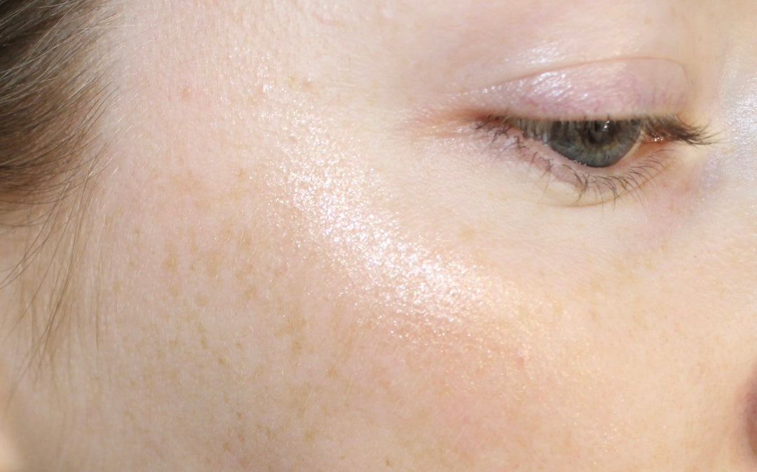 Dream Girl- Silky Highlighter Powder